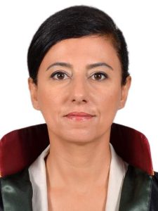 Avukat Selen Berna Altun